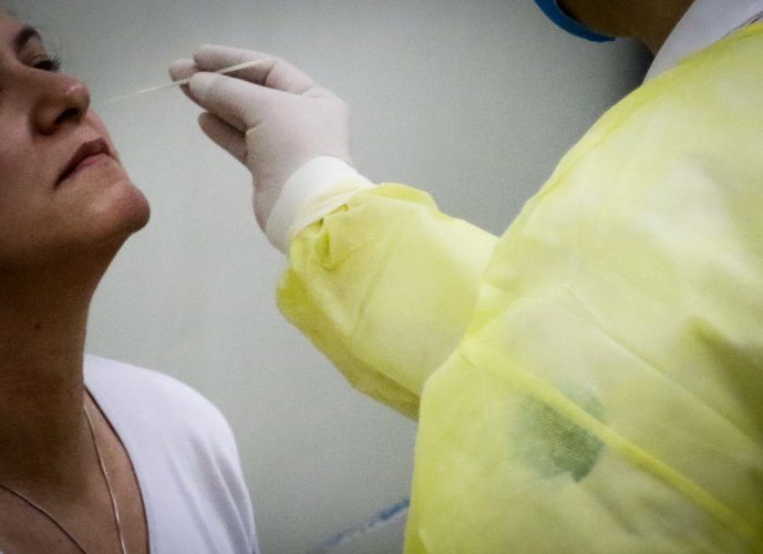 Brasil registra 1.128 mortes por Covid-19 na quinta; média de casos completa duas semanas em queda