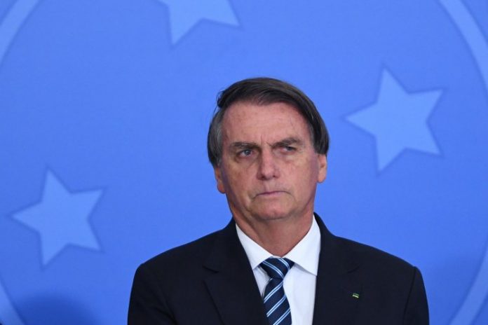 Bolsonaro anuncia MP para socorrer setor de eventos