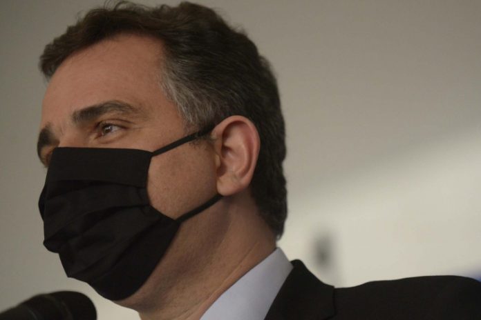 Pacheco cria comissão de juristas para atualizar lei do impeachment