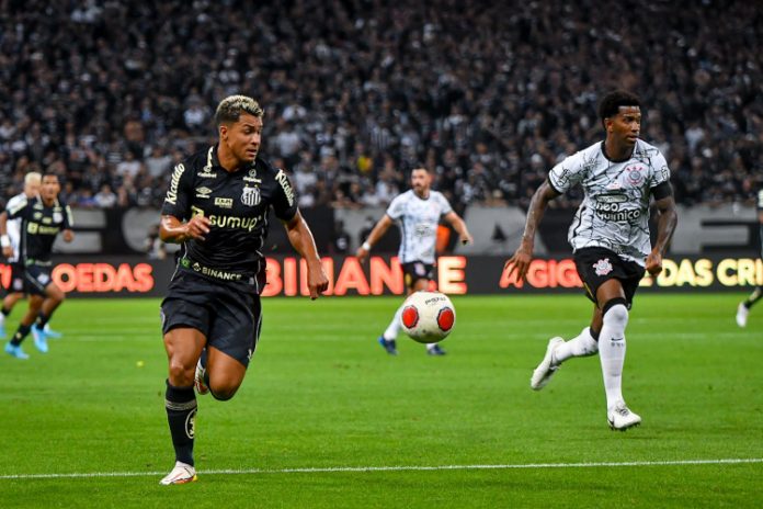 Santos vira contra o Corinthians e conquista primeira vitória no Paulistão