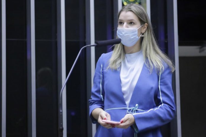 Normatização do homeschooling é pauta preferencial do Congresso Nacional