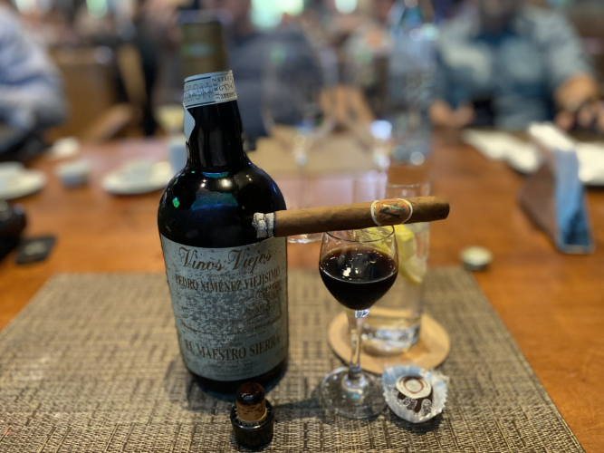 A difícil harmonização de vinhos com charutos