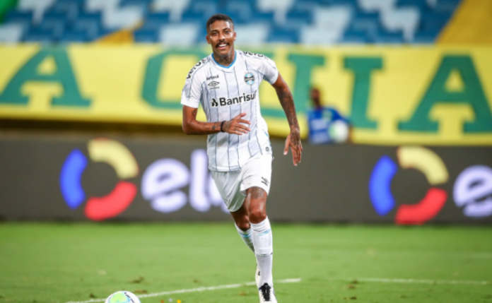 Jean Pyerre descobre tumor em testículo durante exames em clube turco