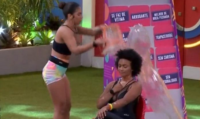ENQUETE ‘BBB 22’ – Maria deve ser expulsa após bater balde em Natália?