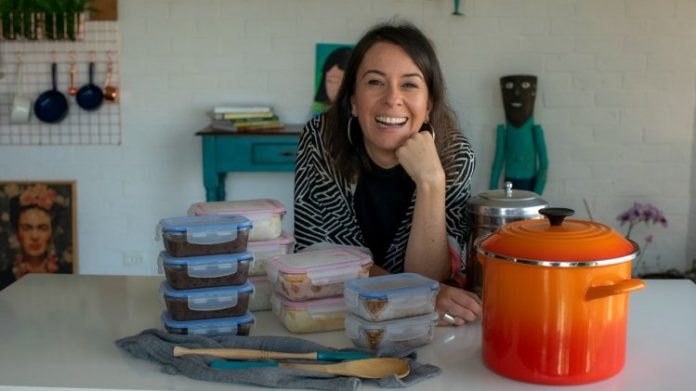 Empresária conta como largou emprego ‘seguro’ e com ‘status’ para lançar seu próprio negócio