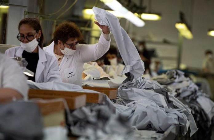 Atividade industrial registra queda em janeiro, mas empresários seguem otimistas