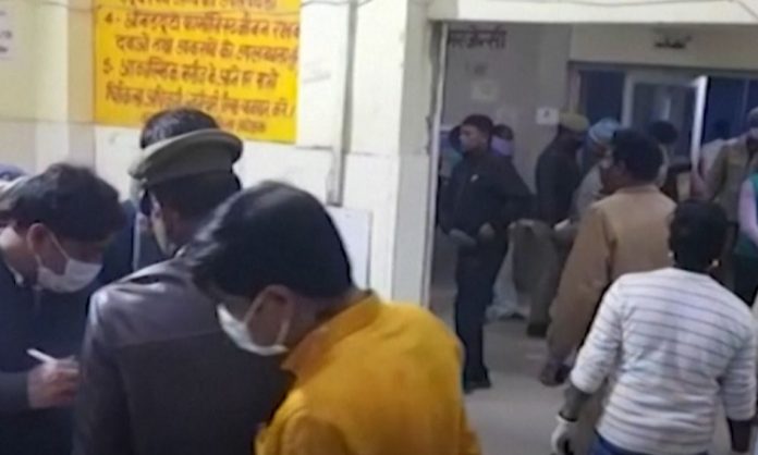 Treze mulheres morrem em acidente durante casamento na Índia