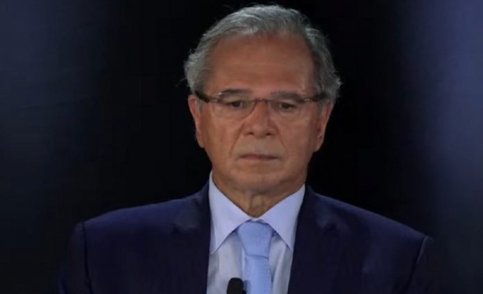 Guedes afirma que controle de preços quebraria a Petrobras de novo