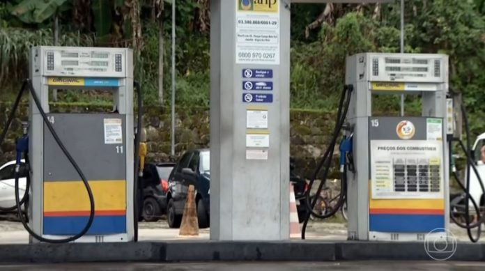 Preço da gasolina tem diferença de até 60 centavos em João Pessoa, diz Procon