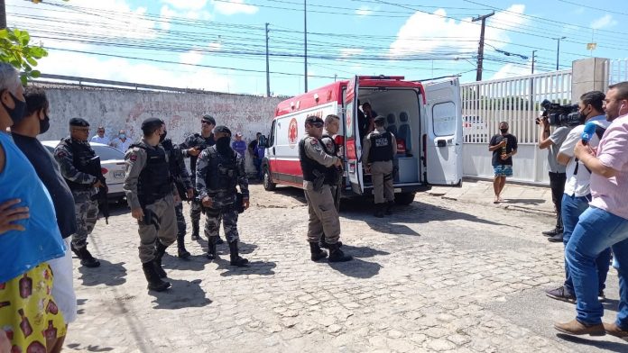 Jardineiro é preso após furtar revólver abandonado por assaltante preso em João Pessoa