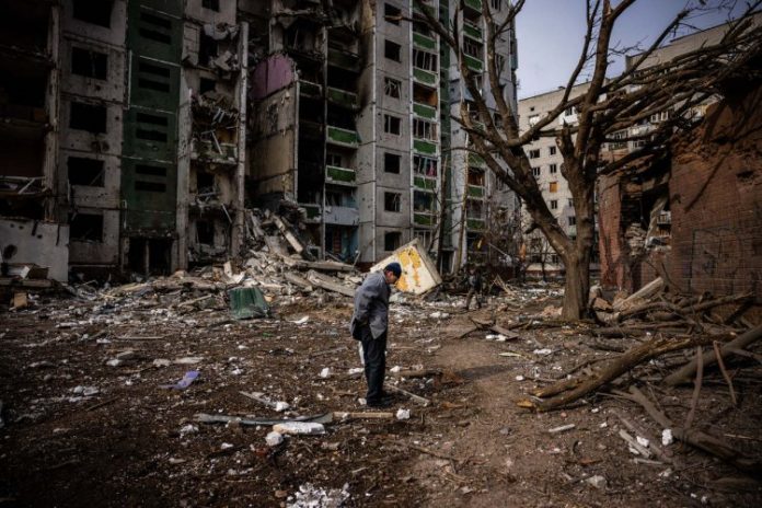 Guerra na Ucrânia freia expectativa de avanço da economia após surpresa positiva do PIB