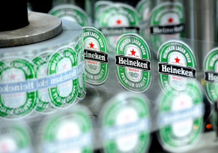 Heineken suspende produção e venda de cerveja na Rússia