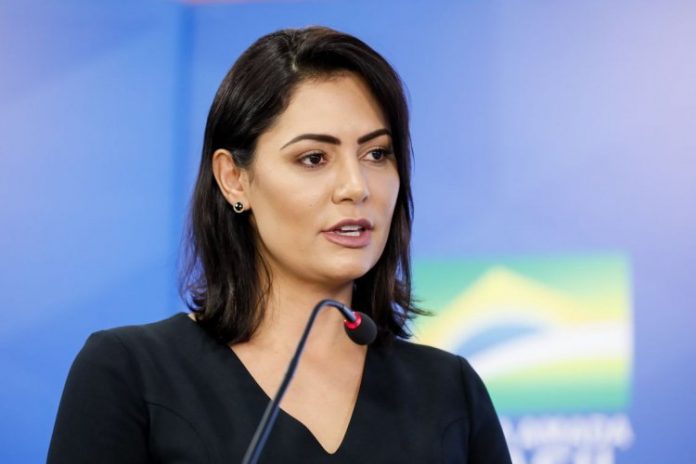 Michelle Bolsonaro diz que Deus provará honestidade de Milton Ribeiro