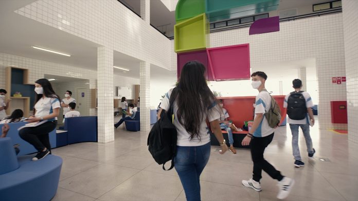 Alunos da Escola SESI aprovados no Sisu superam expectativas e garantem ingresso em universidades públicas do país