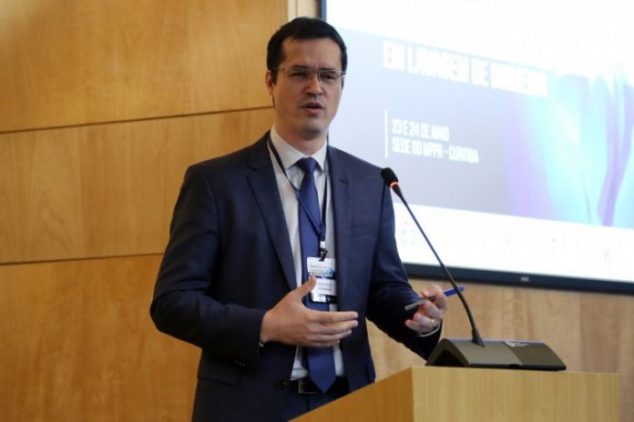 STJ determina que Deltan Dallagnol indenize Lula por danos morais