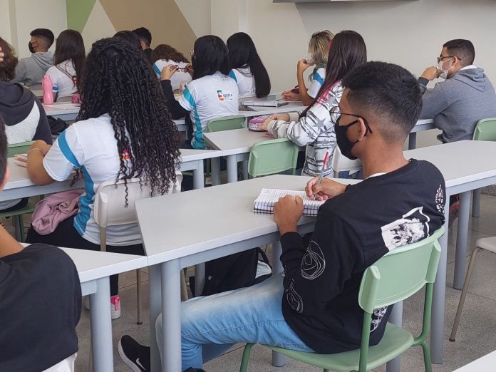 Escolas SESI e SENAI da Paraíba trabalham juntas pela educação do futuro