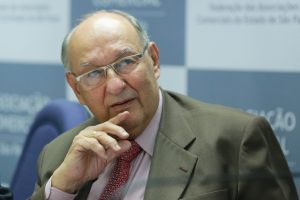 Poder Judiciário passou a interpretar como quer a Constituição, diz Ives Gandra Martins