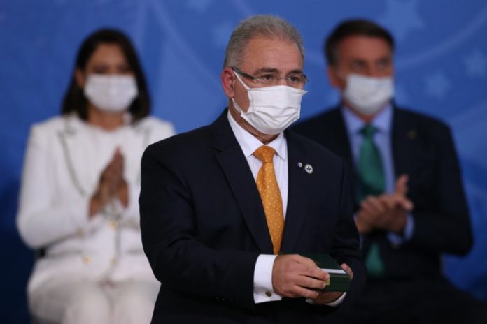 Por que o presidente queria tanto decretar o fim da pandemia neste 31 de março?