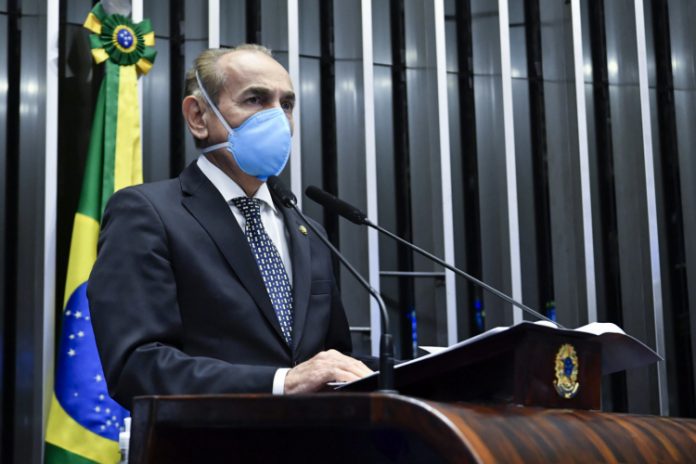 Senador diz que ausência de Milton Ribeiro em depoimento será ‘confissão de culpa’ e pode levar à CPI