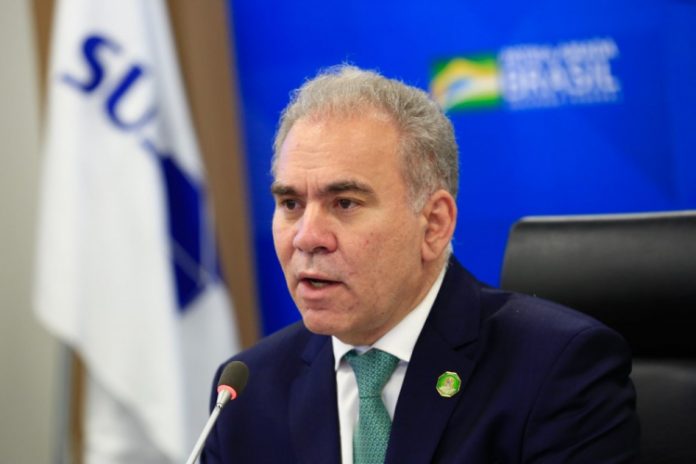 Queiroga responde Anvisa e afirma: “Quem chefia saúde pública sou eu”