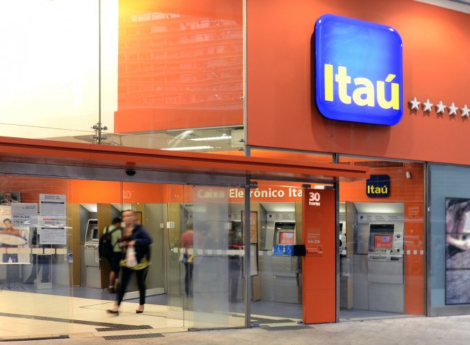 Clientes do Itaú relatam problemas na consulta de saldo; veja reações