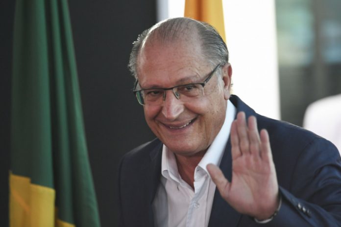 Alckmin diz que Lula ‘representa a própria democracia’ e é ‘a esperança do Brasil’