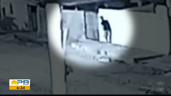 Suspeitos rendem família e mãe e filha são estupradas durante assalto, em João Pessoa