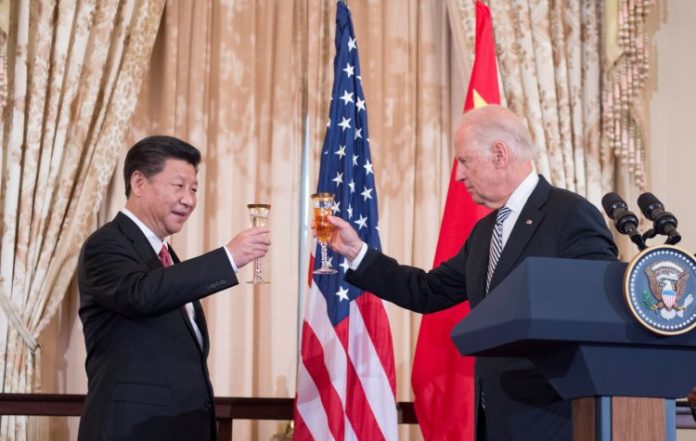 Em reunião com Biden, Xi Jinping pede trabalho conjunto pela paz mundial
