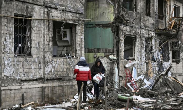 Prefeitura de Kiev cancela toque de recolher de 35 horas