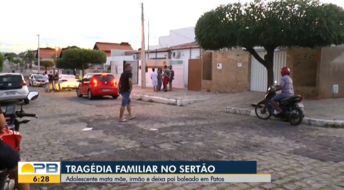Pai de menino que matou mãe e irmão, na PB, quer cuidar do filho, diz advogado da família