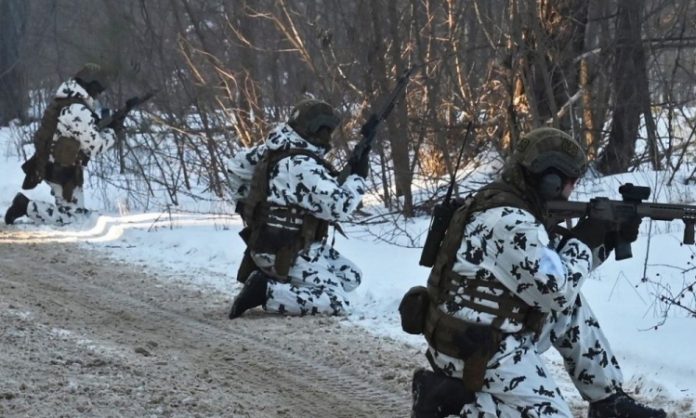 Após 23 dias, tropas russas liberam funcionários de Chernobil