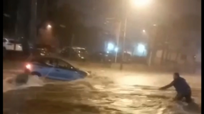 Chuvas deixam ao menos três mortos e destroços no Paraguai