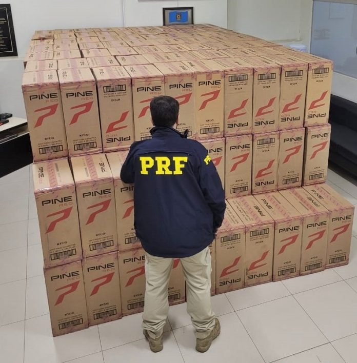 Carga com mais de 112 mil maços de cigarros contrabandeados é apreendida em Queimadas, PB