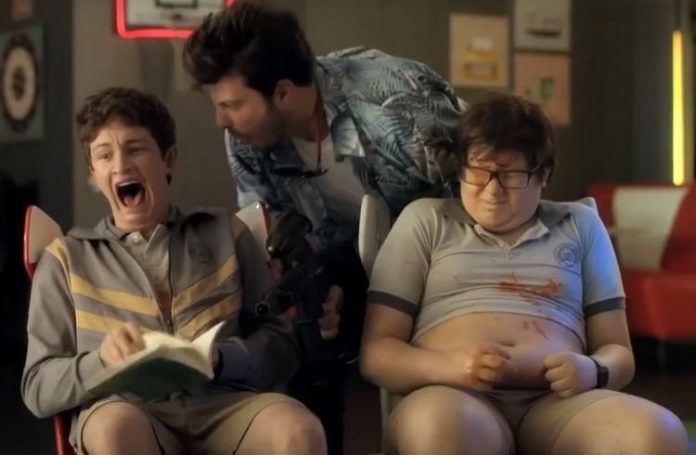 Ex-ator mirim fala de relação com Gentili e como foi gravar cena polêmica com Porchat