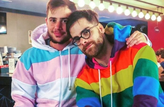 Marido fala pela primeira vez após morte do influenciador e policial civil Paulo Vaz