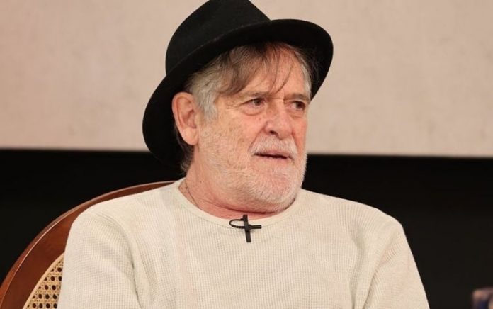 Com Covid-19 e do grupo de risco, José de Abreu fala sobre seu estado de saúde