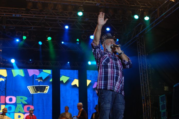 Biliu de Campina, Luizinho Calixto e outros artistas recebem registro de Mestre das Artes da Paraíba