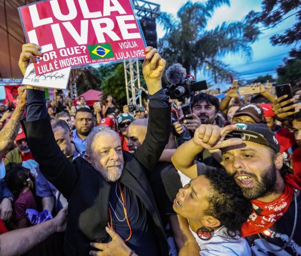 Até quando Lula ficará fora das ruas?