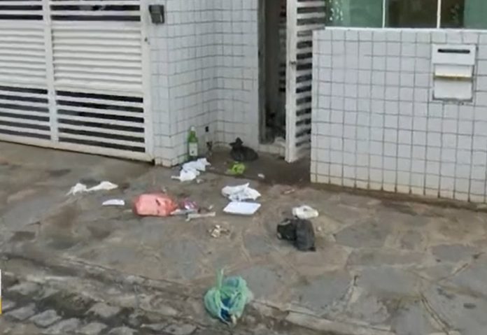 Feto é encontrado por catador em lixeira de prédio, em João Pessoa, PB