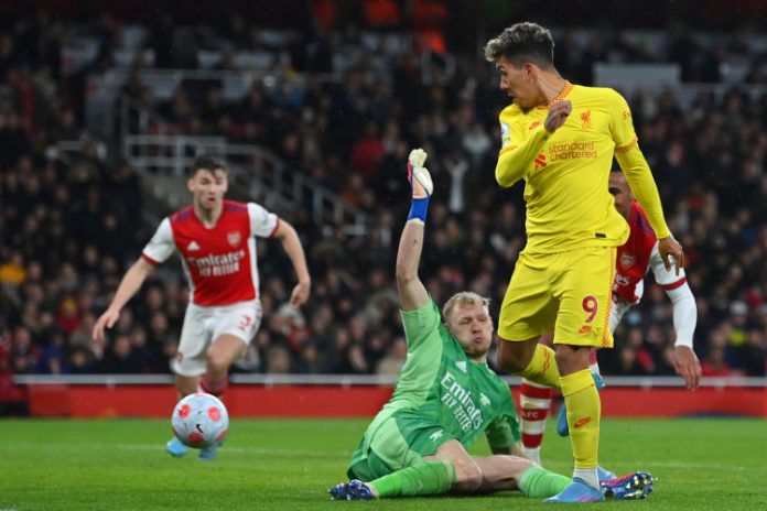 Liverpool faz 2 a 0 no Arsenal e encosta no City na ponta do Campeonato Inglês