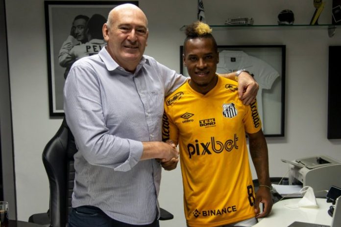 Mais um: Santos anuncia contratação do equatoriano Jhojan Julio até 2023