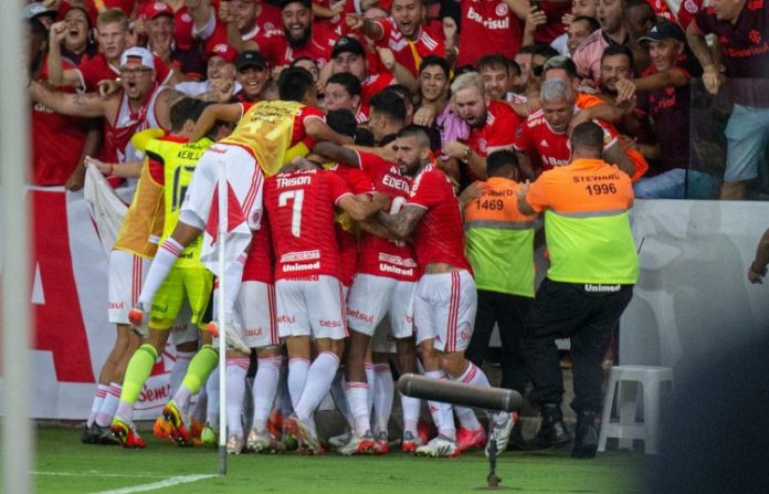 Internacional domina e vence o Gre-Nal por 1 a 0