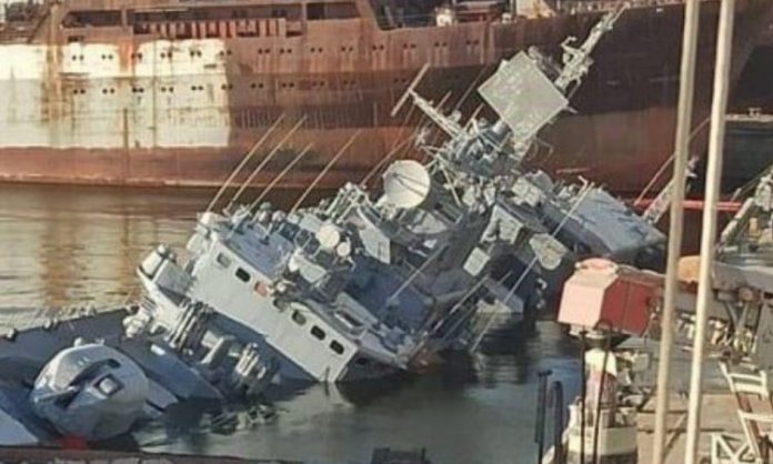 Marinha da Ucrânia afunda principal navio de guerra para impedir captura