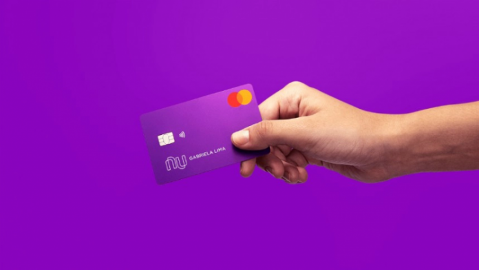 Usuários relatam instabilidades no app do Nubank nesta sexta-feira