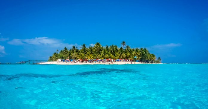 Turista morre após ser atacado por tubarão na ilha de San Andrés