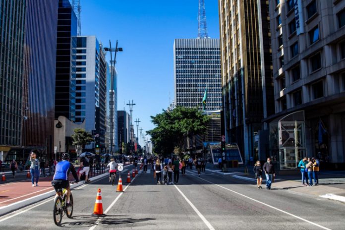 Com golpe da maquininha de cartão, Pix e falsos motoboys, criminosos causam insegurança nos Jardins