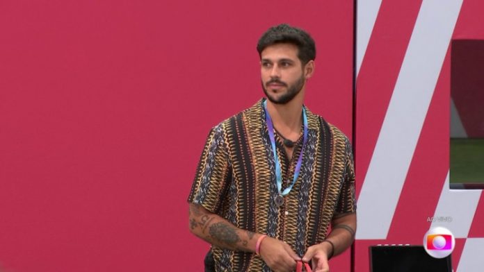 Ex-participante do BBB 22, Rodrigo Mussi sofre acidente de carro em São Paulo