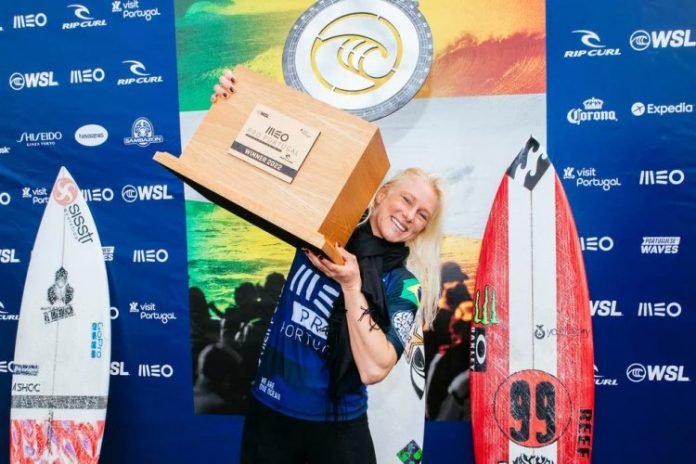 WSL: Tatiana Weston-Webb vence a etapa de Peniche; Filipinho é vice no masculino