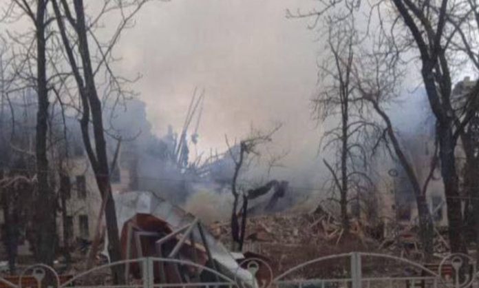 Mais de 30 mil pessoas deixaram Mariupol na última semana