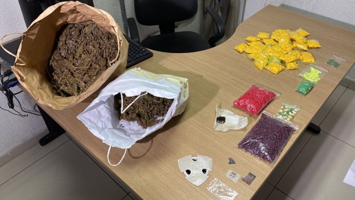 Polícia apreende mais de 3 mil comprimidos de ecstasy em casa desocupada, em João Pessoa